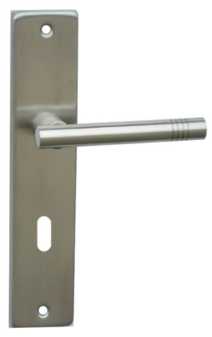 882I
